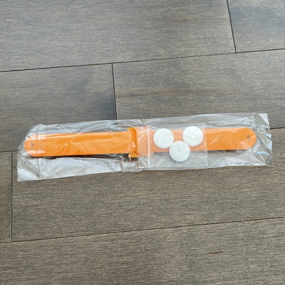 YOUNG LIVING Kid’s Fox Slap Bracelet Essential Oil Wrist Diffuser Orange Healthy - Picture 3 of 3